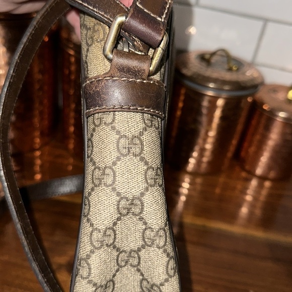 Gucci GG Messenger bag in monogram coated canvas   Vintage. - Picture 13 of 16